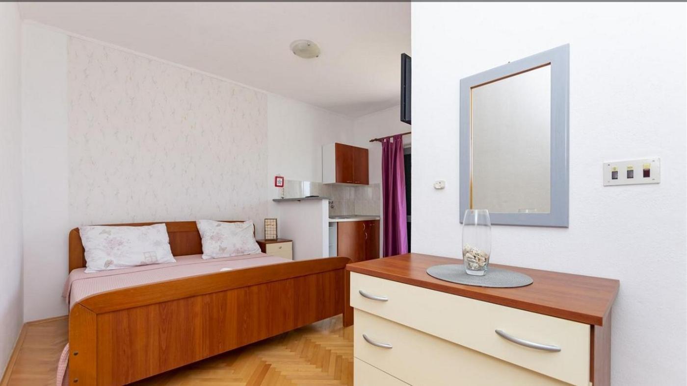 Apartments By The Sea Lokva Rogoznica, Omis - 18638 Habitación foto